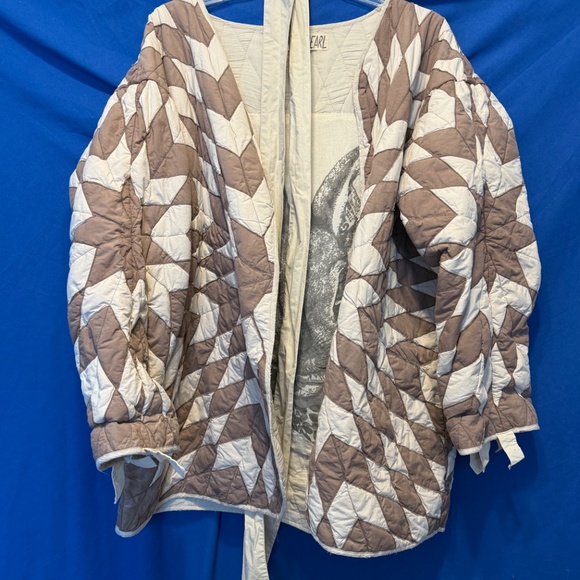 Magnolia Pearl Hand Quilted Reversible Jacket, White/Tan. Excellent Condition. - Picture 3 of 9